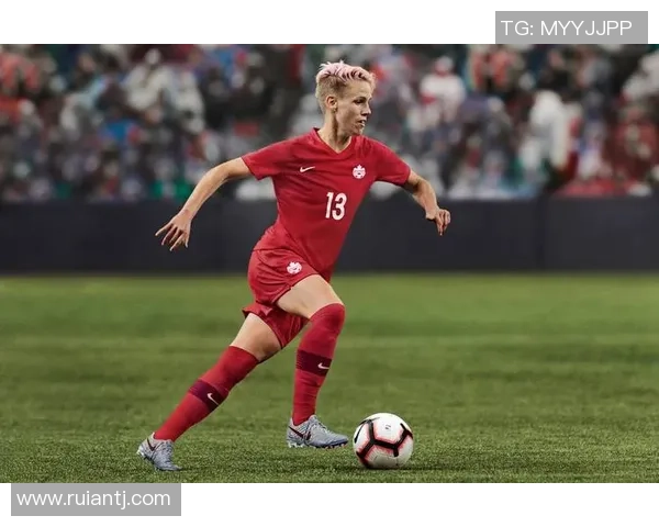 加拿大足球7号球星:探寻其辉煌足球生涯 加拿大足球7号球星:探寻其辉煌足球生涯