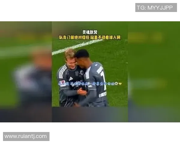 当足球球星因进球瞬间尖叫全场气氛燃爆激情四射 当足球球星因进球瞬间尖叫全场气氛燃爆激情四射