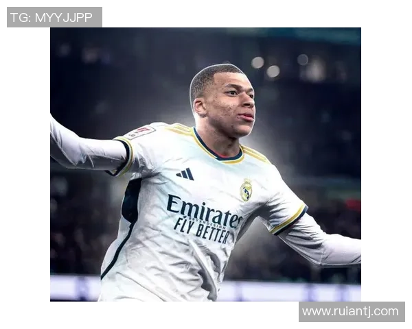 足球历史十大球星荣誉之路，谁是最具传奇的足坛巨星