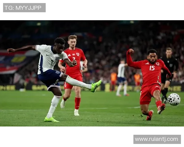 足球巨星赛前热身全解析展现专业准备与竞技状态塑造之道