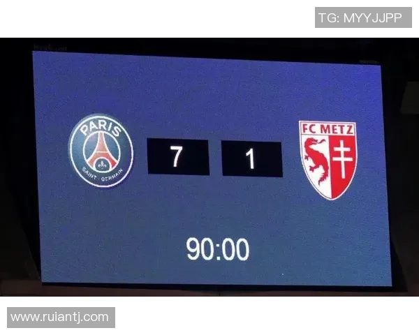 足球球星女友为爱助阵定制精美蛋糕引发球迷热烈讨论 足球球星女友为爱助阵定制精美蛋糕引发球迷热烈讨论